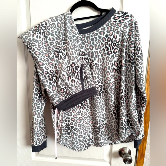 Kenzie Leopard Print women’s pajamas - Picture 1 of 3